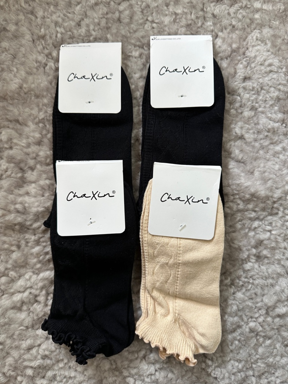 Women's Low-Cut Ruffle Socks - Black & Cream (2-Pack)